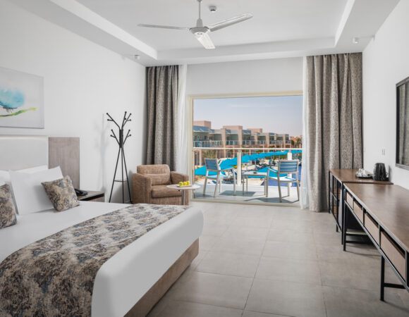 Deluxe Room Pool View 1 (1)
